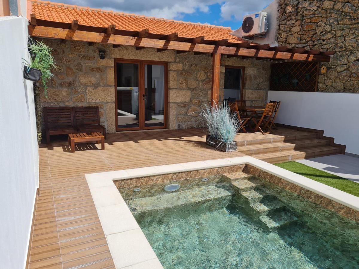 CASA DA CAPELA, Casas Bem Haja. São Miguel de Acha Exterior foto
