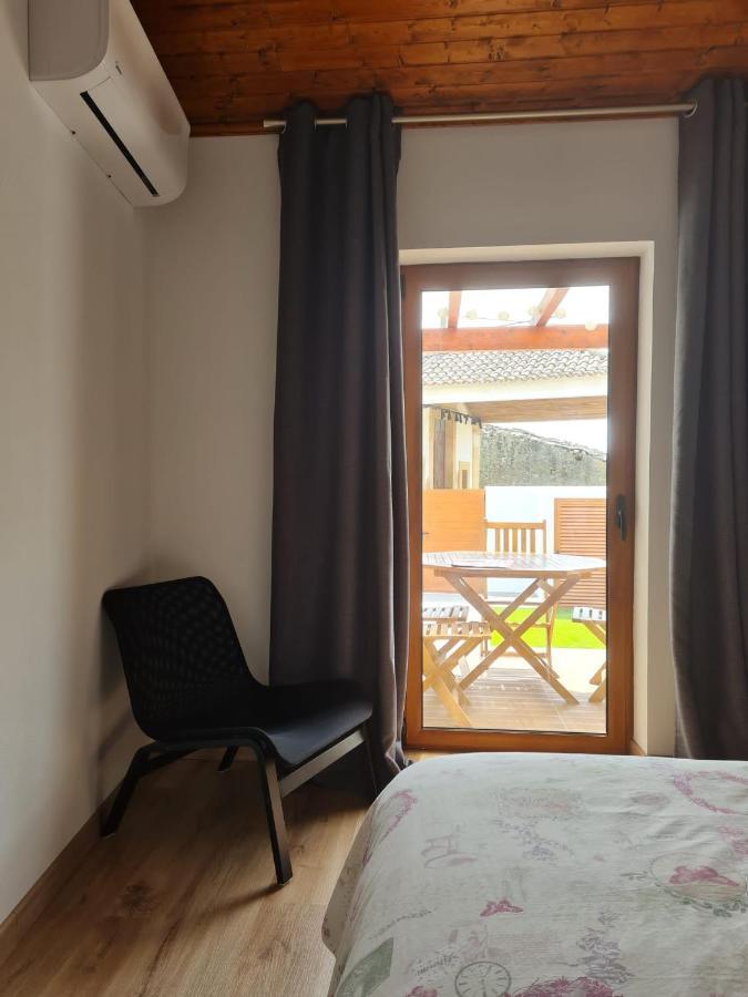 CASA DA CAPELA, Casas Bem Haja. São Miguel de Acha Exterior foto